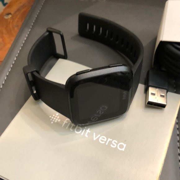Fitbit Versa - Picture 6 of 8